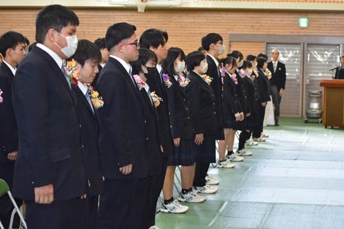卒業証書授与式および修了証書授与式
